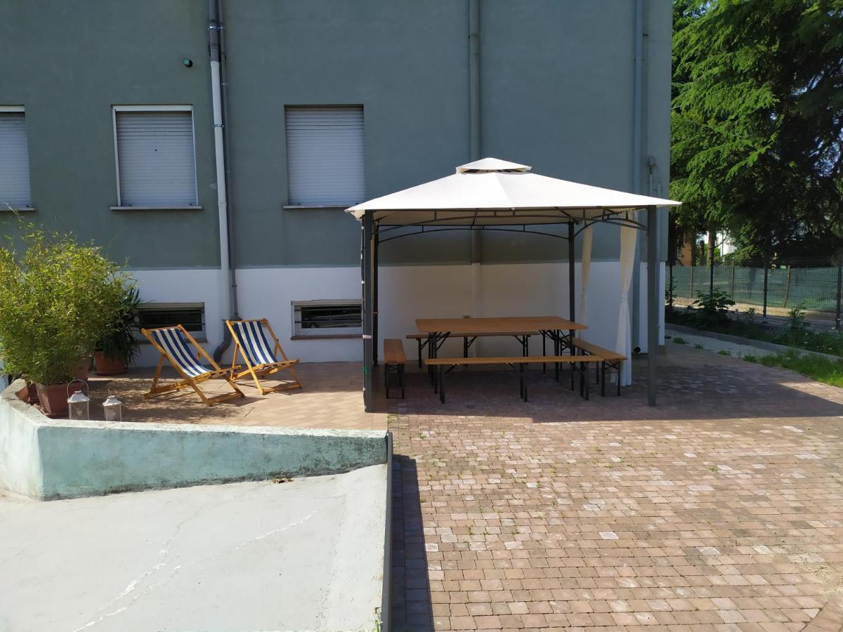 Casa Vacanze I Giardini Di Marzo San Giorgio di Mantova Bagian luar foto