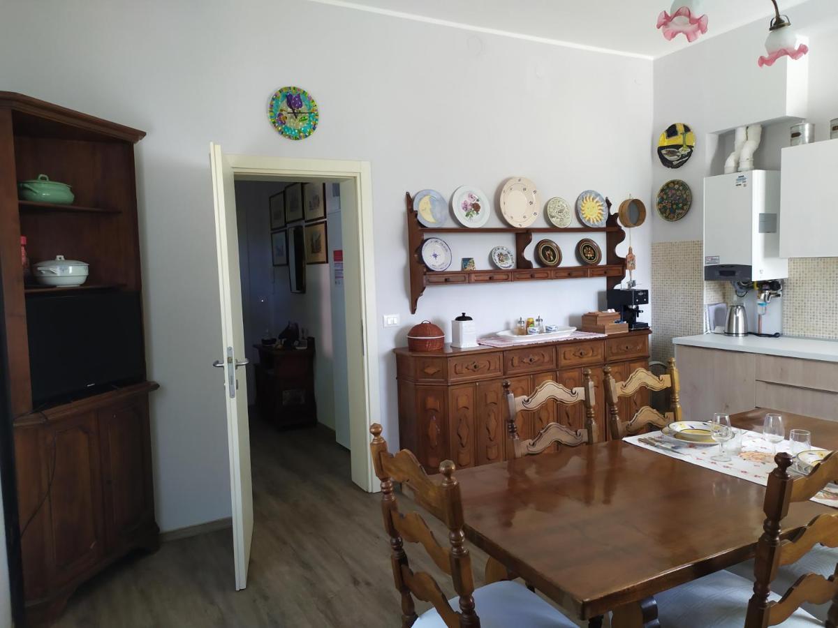 Casa Vacanze I Giardini Di Marzo San Giorgio di Mantova Bagian luar foto